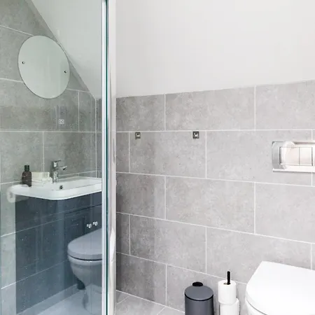 Somers - Apart Leeds (West Yorkshire)